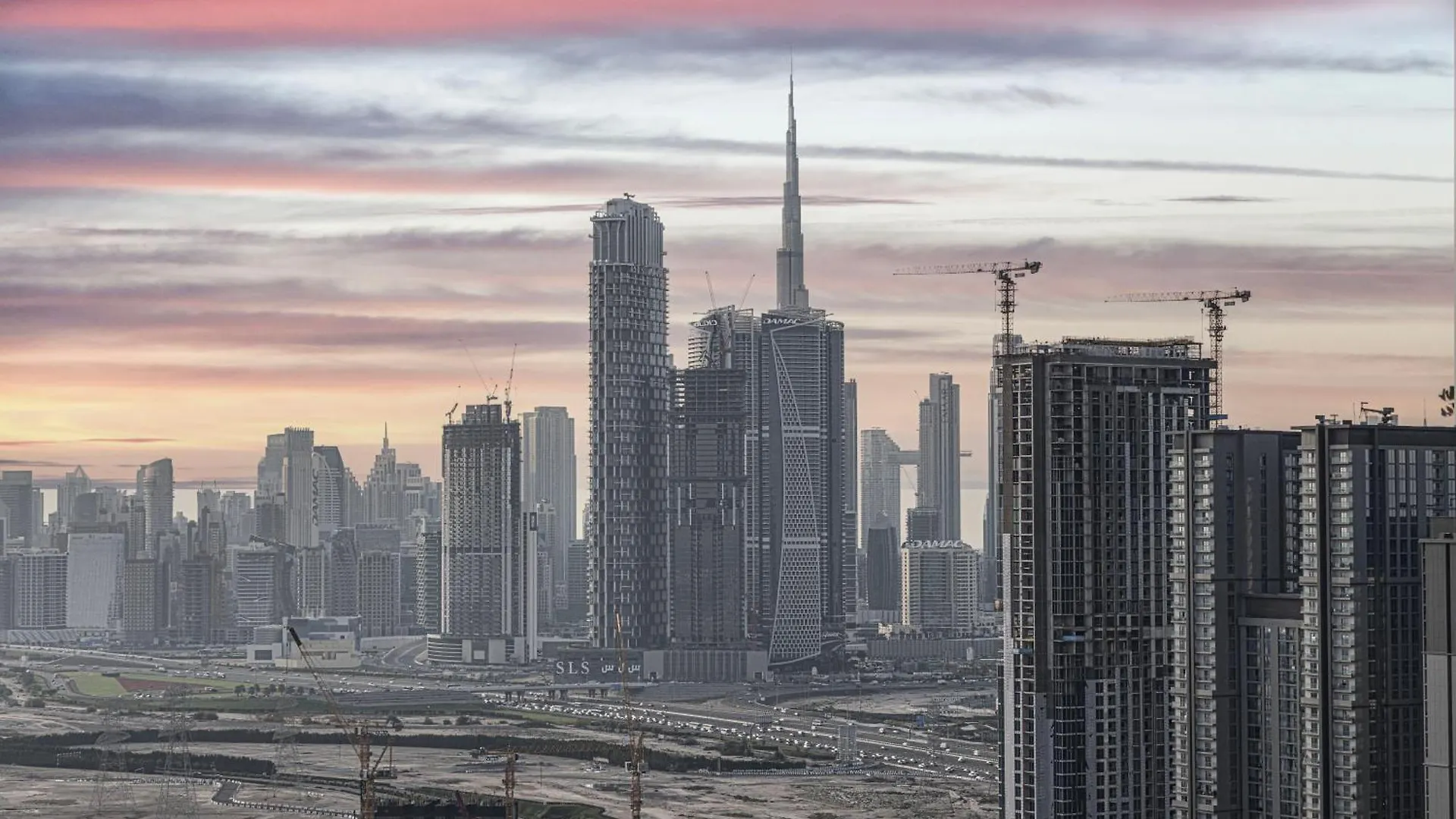 Easemytrip - Sobha Waves Luxury, 1Br Apt With Burj Khalifa View Дубай 0*,  ОАЭ