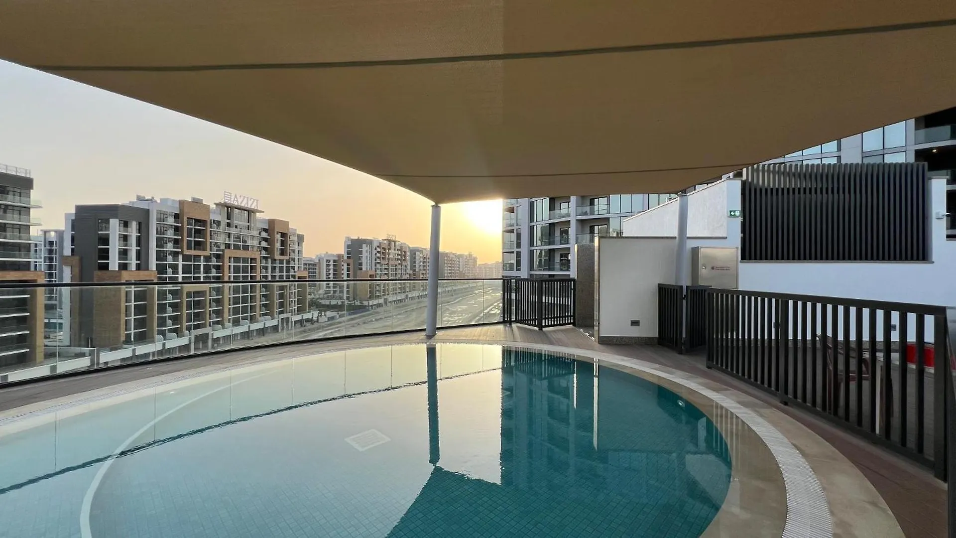 Easemytrip - Sobha Waves Luxury, 1Br Apt With Burj Khalifa View Dubai Apartment
